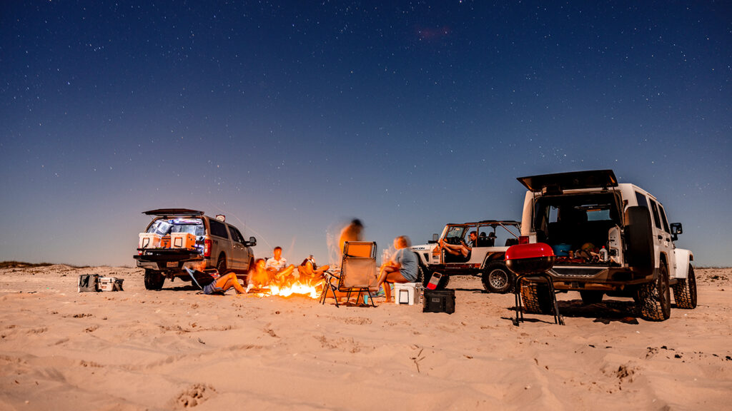 How to tailgate with a truck on the beach with friends